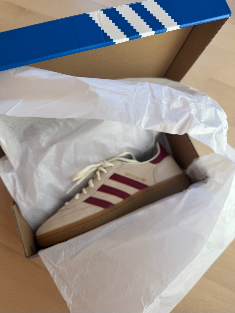 Adidas - Picture 11 of 17